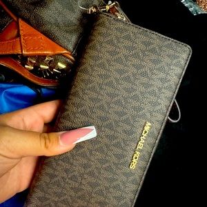 michael kors continental wallet